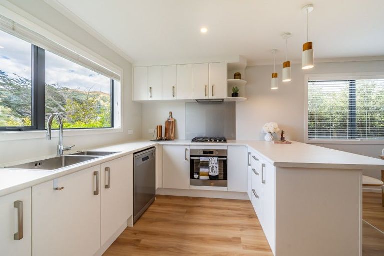 Photo of property in 6 Pateke Drive, Kenepuru, Porirua, 5022