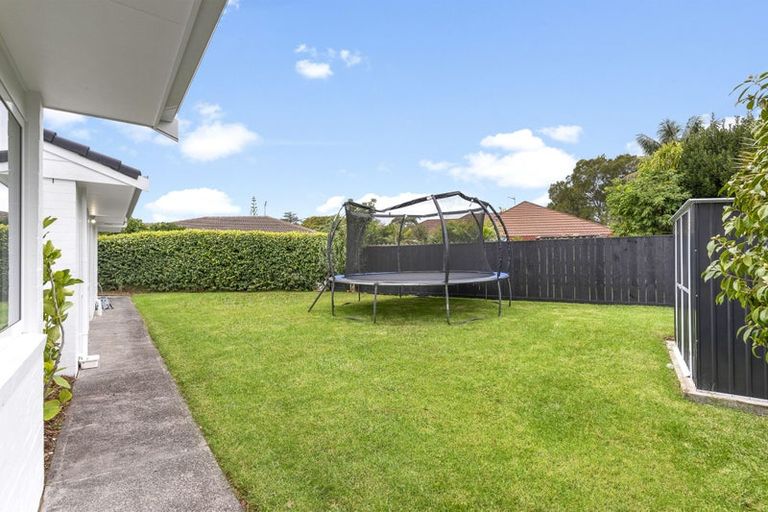 Photo of property in 27 Maygrove Drive, Orewa, 0931