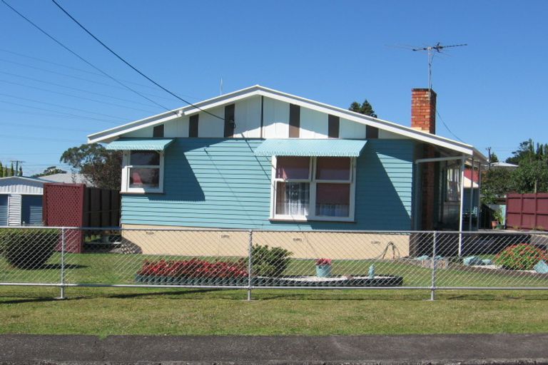 Photo of property in 9 Kiernan Place, Kelston, Auckland, 0602