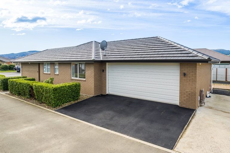 Photo of property in 51 Silver Springs Boulevard, Mosgiel, 9024