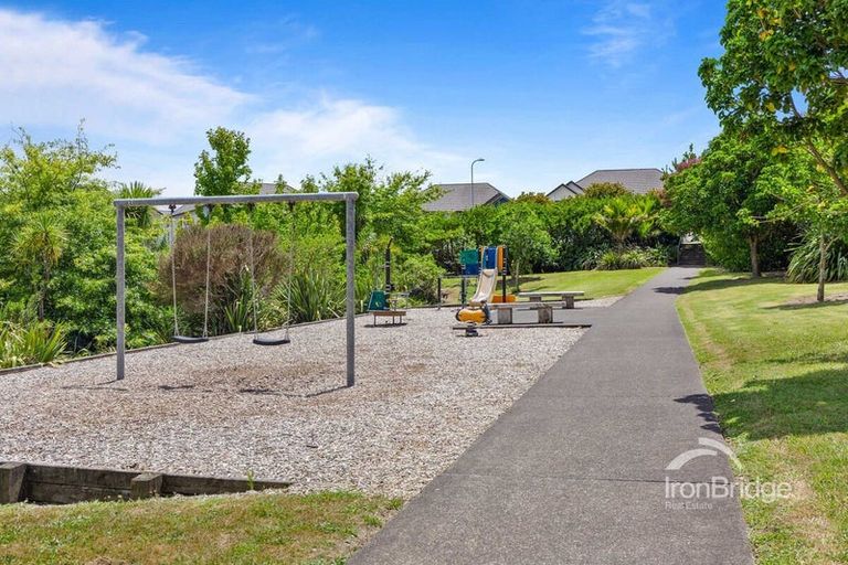Photo of property in 97 Fields Parade, Oteha, Auckland, 0632
