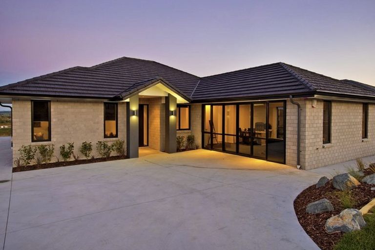 Photo of property in 18 Parkview Drive, Gulf Harbour, Whangaparaoa, 0930