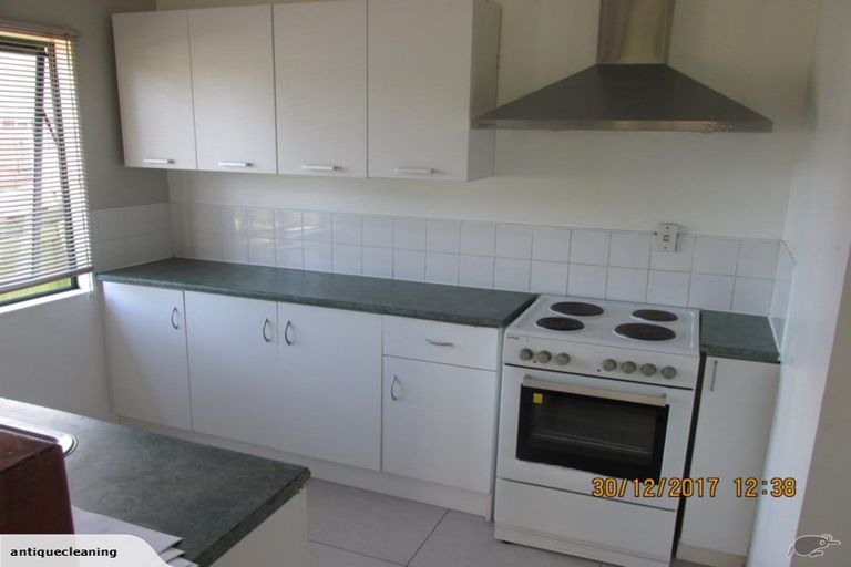 Photo of property in 6b Millbrook Road, Henderson, Auckland, 0612