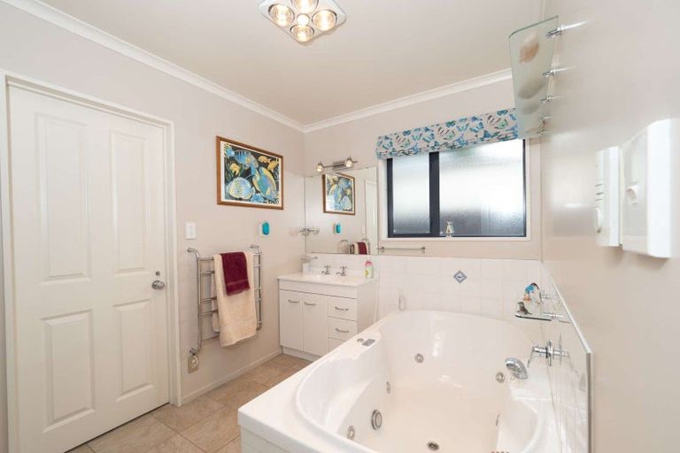 Photo of property in 21 Agnes Street, Tinwald, Ashburton, 7700