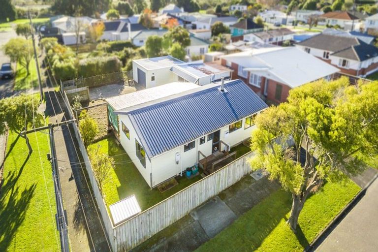 Photo of property in 3 Hazel Street, Ebdentown, Upper Hutt, 5018