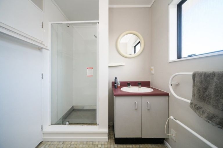 Photo of property in 57 Geraldine Crescent, Cloverlea, Palmerston North, 4412