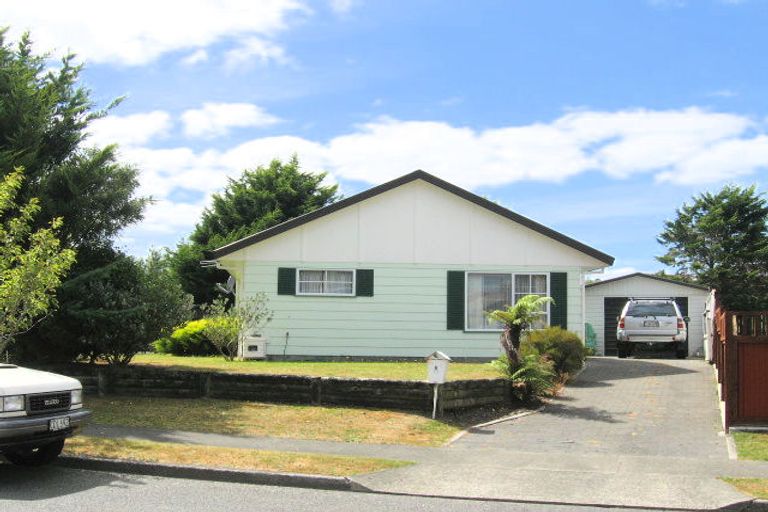Photo of property in 6 Memphis Grove, Totara Park, Upper Hutt, 5018