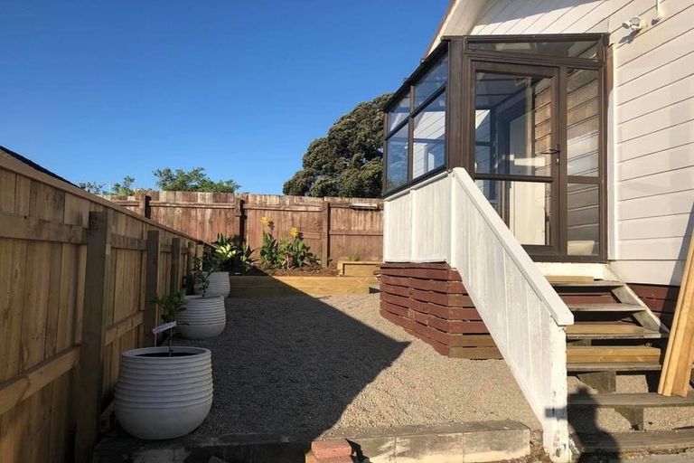 Photo of property in 24 Tahurangi Place, Spotswood, New Plymouth, 4310