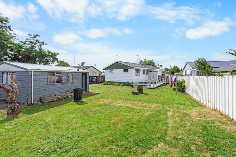 Photo of property in 28 Lindsay Crescent, Nawton, Hamilton, 3200