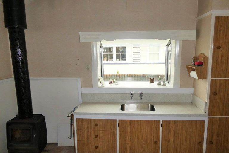 Photo of property in 61 Hall Street, Cobden, Greymouth, 7802