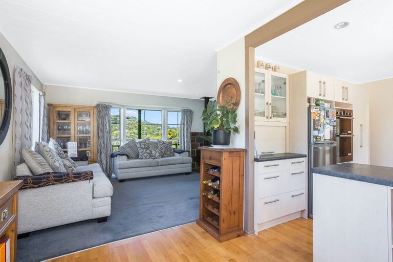 Photo of property in 7 John Witton Drive, Crofton Downs, Wellington, 6035