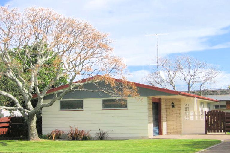 Photo of property in 28 Gloucester Road, Mount Maunganui, 3116