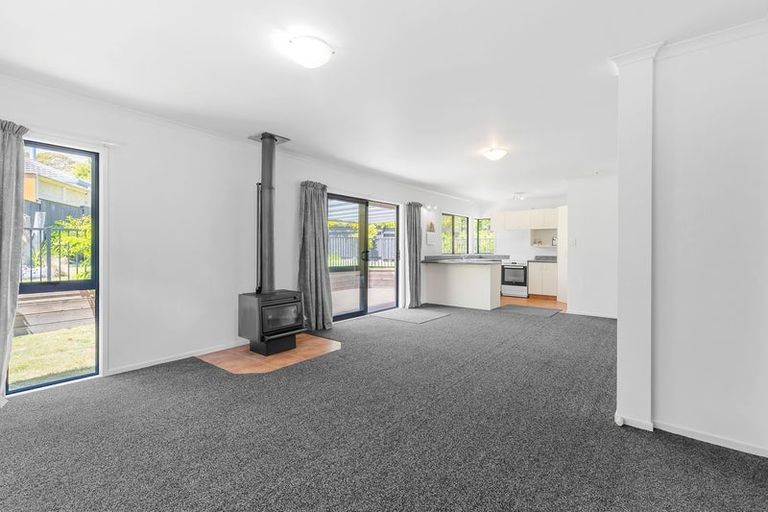 Photo of property in 10 Yasmin Lane, Kinloch, Taupo, 3377