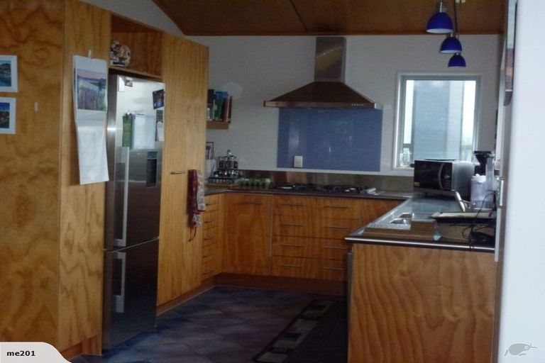 Photo of property in 24 Signallers Grove, Strathmore Park, Wellington, 6022