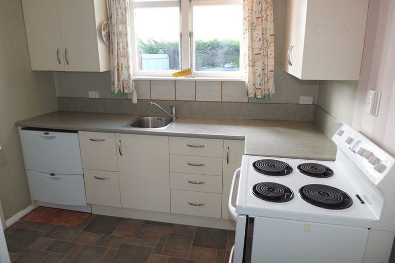 Photo of property in 27 Roore Street, Foxton Beach, Foxton, 4815