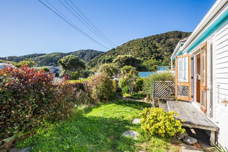 Photo of property in 1 Pukatea Street, Eastbourne, Lower Hutt, 5013
