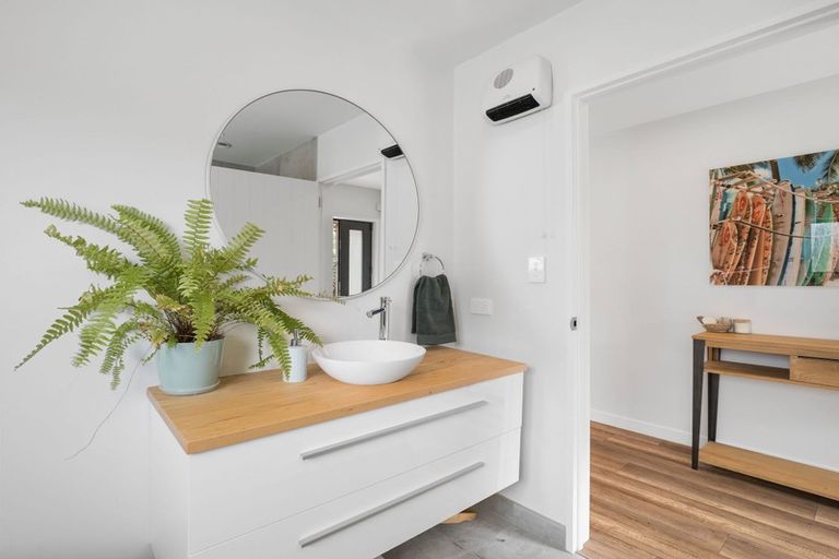 Photo of property in 36 Scott Road, Stanmore Bay, Whangaparaoa, 0932