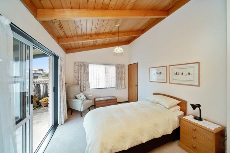 Photo of property in 1/13 Wesley Avenue, Frankleigh Park, New Plymouth, 4310