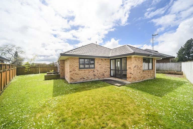 Photo of property in 9 Alpine Grove, Kelvin Grove, Palmerston North, 4414