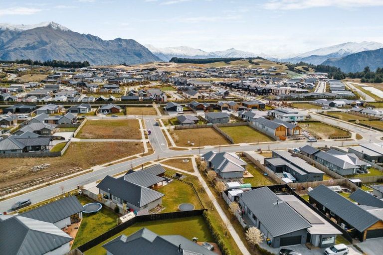 Photo of property in 6 Rua Street, Albert Town, Wanaka, 9305