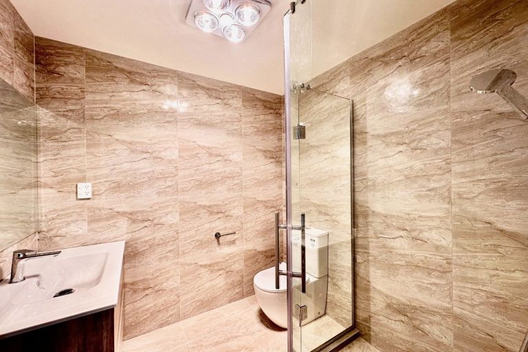 Photo of property in 50d Greenmeadows Avenue, Manurewa East, Auckland, 2102