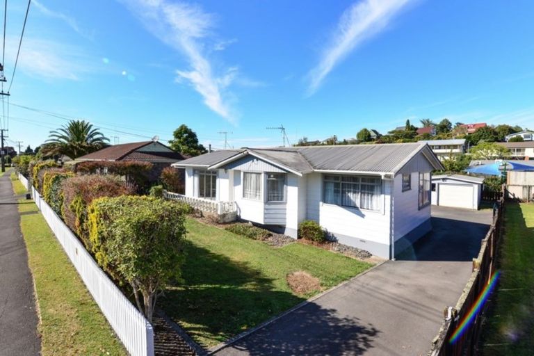 Photo of property in 203 Whatawhata Road, Dinsdale, Hamilton, 3204