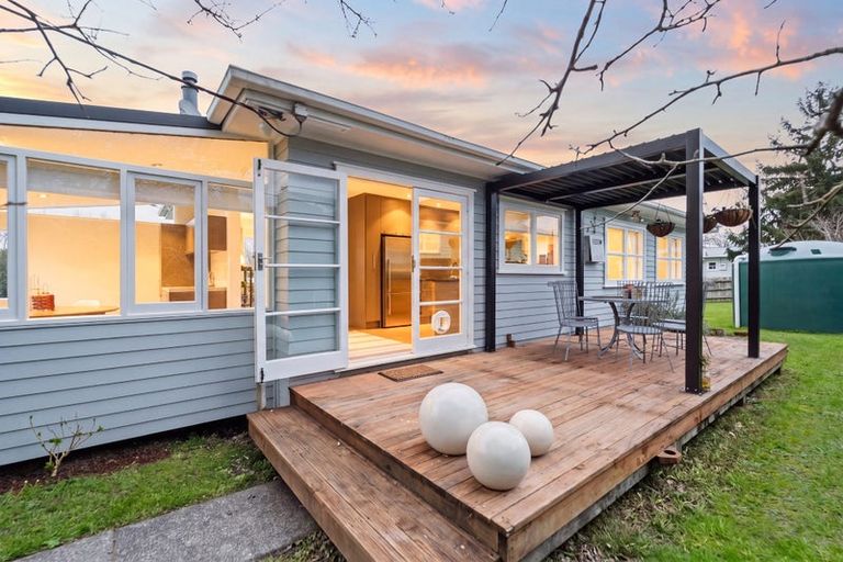Photo of property in 35 Riverhead Road, Kumeu, 0810