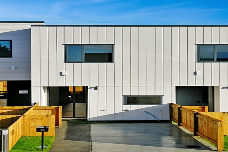 Photo of property in 13 Clay Works Lane, New Lynn, 0600