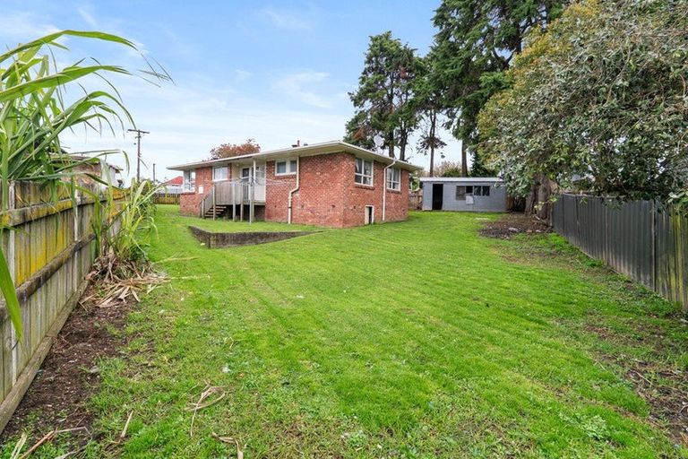 Photo of property in 10 Leonard Place, Otara, Auckland, 2023