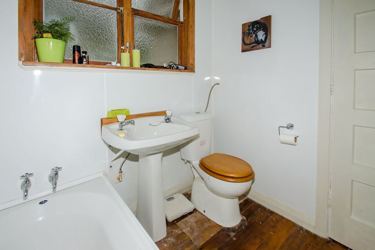 Photo of property in 84 Somerville Street, Andersons Bay, Dunedin, 9013