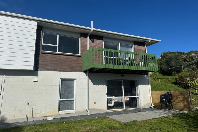 Photo of property in 1/41 Bentley Avenue, Glenfield, Auckland, 0629
