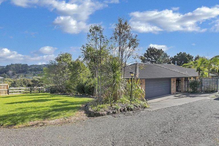 Photo of property in 14 Mcentee Road, Waitakere, Auckland, 0816