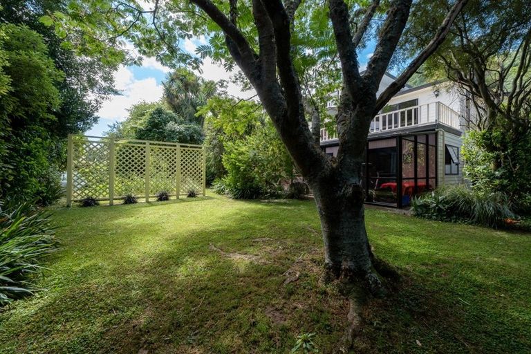 Photo of property in 34 Milton Terrace, Picton, 7220