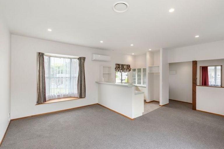 Photo of property in 14b Realm Drive, Paraparaumu, 5032