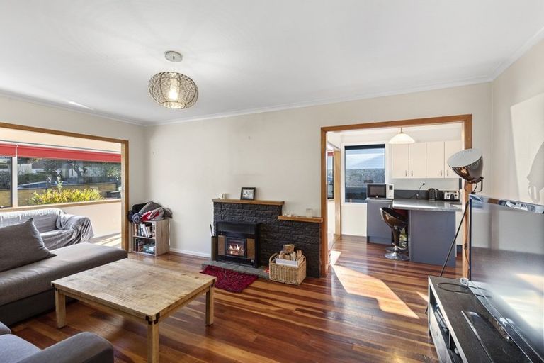 Photo of property in 4 Barberry Grove, Maungaraki, Lower Hutt, 5010