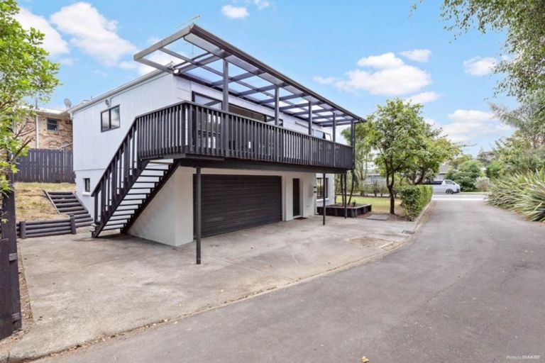 Photo of property in 2/47 Sheridan Drive, New Lynn, Auckland, 0600