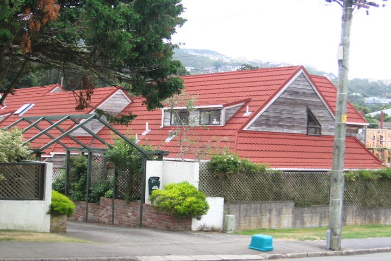 Photo of property in 16 Agra Crescent, Khandallah, Wellington, 6035