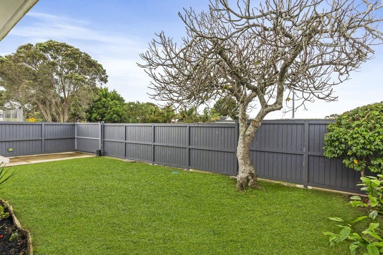 Photo of property in 1/103 Pigeon Mountain Road, Half Moon Bay, Auckland, 2012