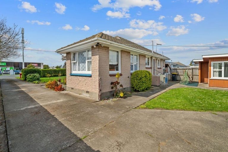Photo of property in 121 Marshland Road, Shirley, Christchurch, 8061