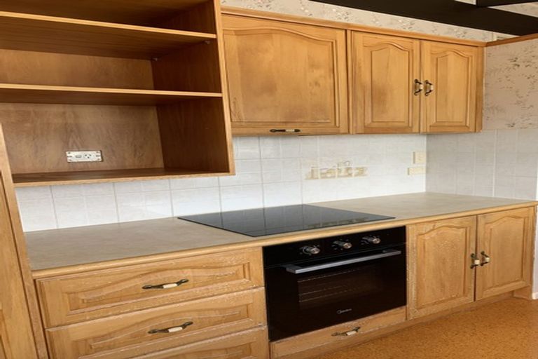 Photo of property in 17 Waller Avenue, Bucklands Beach, Auckland, 2012