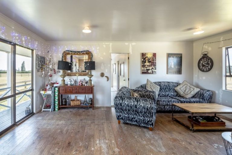 Photo of property in 90 Settlement Road, Morison Bush, Greytown, 5794