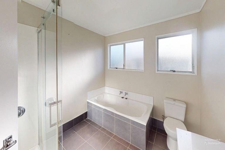 Photo of property in 17 Tainui Street, Castlecliff, Whanganui, 4501