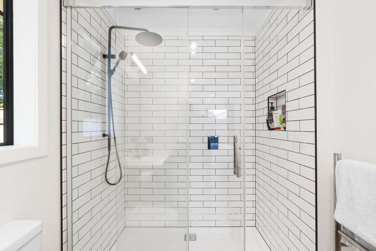 Photo of property in 7 Angus Place, Carterton, 5713