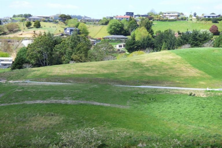 Photo of property in 48 Te Auhi Way, Welcome Bay, Tauranga, 3112