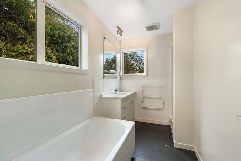 Photo of property in 2/88 Clyde Road, Ilam, Christchurch, 8041