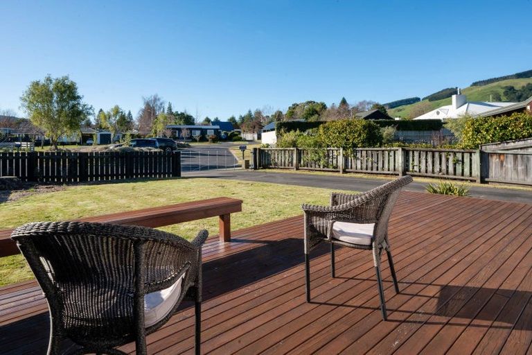 Photo of property in 4 Antonia Place, Kinloch, Taupo, 3377