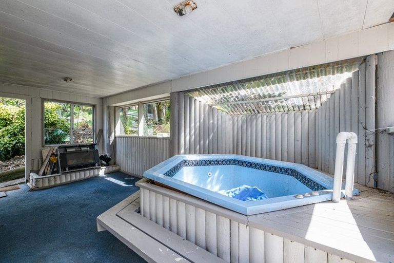 Photo of property in 32 Foster Avenue, Huia, Auckland, 0604