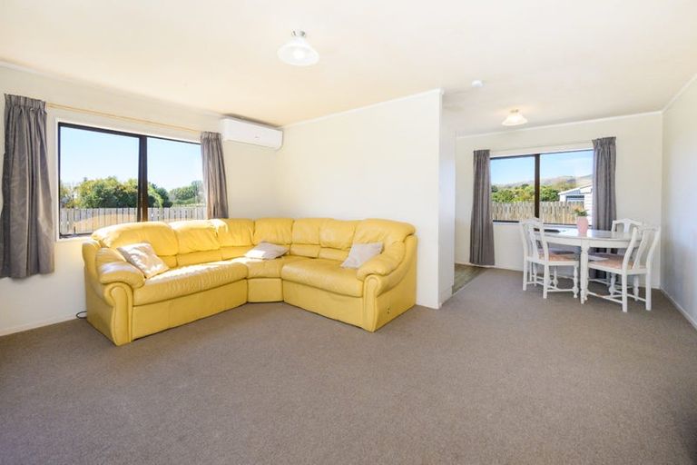 Photo of property in 36 Kowhai Street, Tokomaru, Palmerston North, 4474
