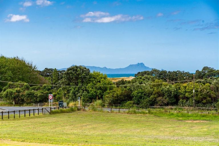 Photo of property in 9 Cullen Road, Waipu, 0582