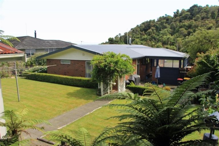 Photo of property in 21 Coates Street, Greymouth, 7805
